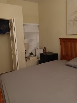 1 bedroom, WiFi, bed sheets