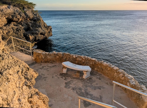 Seaside Hideaway for Divers, Dreamers, and Readers