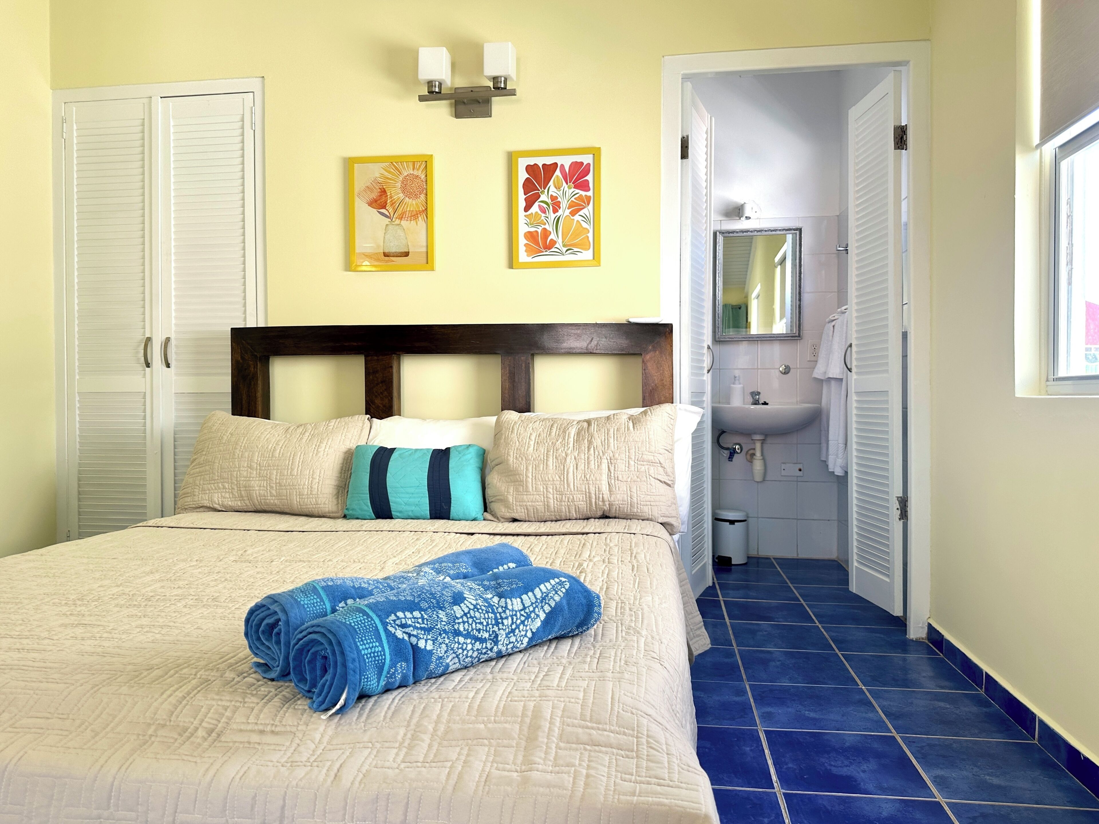 1 chambre, fer et planche à repasser, lit parapluie, Wi-Fi gratuit