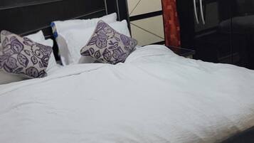 1 bedroom, WiFi, bed sheets