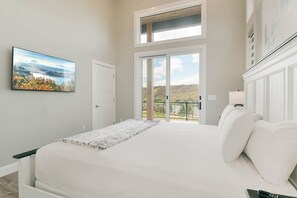 4 室のベッドルーム、WiFi