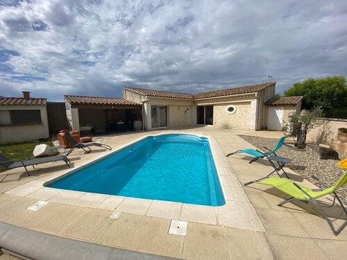 House with swimming pool near Vaison-la-Romaine