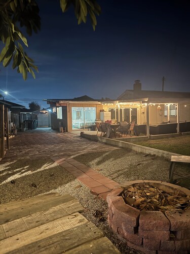 Cozy studio with WiFi and AC in Orange - Villa Park area. Home-Away-From-Home