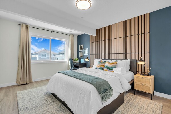 2 bedrooms, desk, iron/ironing board, travel crib