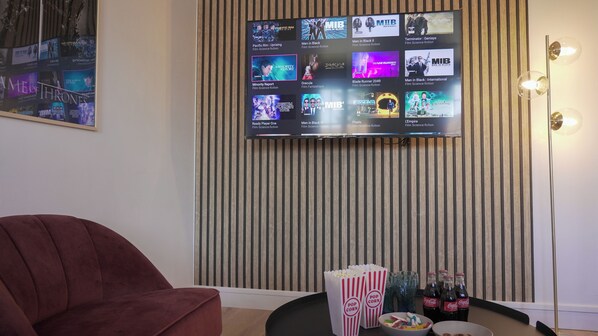 Interior - La suite du 7eme Art - 6 pers - Private cinema room (Orthez)