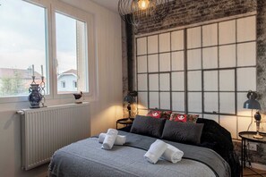 Apartment | 1 bedroom, bed sheets
