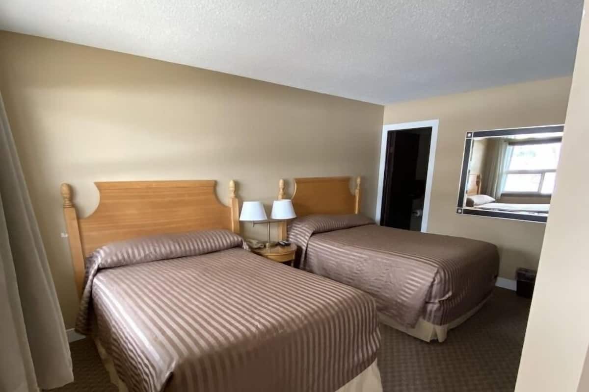 Single Room, 2 Queen Beds, Non Smoking, Air conditioning
