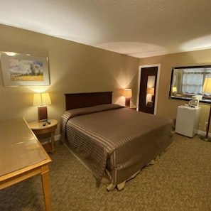 In-room safe, desk, laptop workspace, free WiFi