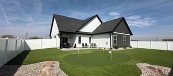 Brand New 3-bedroom house in Grand Island 1 mile from Fonner Park