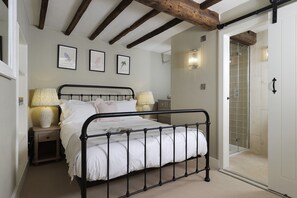 2 多间卧室、WiFi、床单