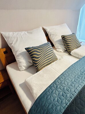 3 chambres, lit parapluie, Wi-Fi, draps fournis