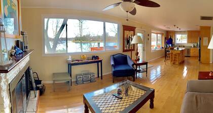 Cozy and modern renovated Bayfront home with private pier and amazing views