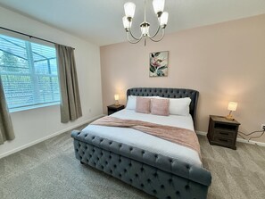 7 soverom, strykejern/-brett, wi-fi og sengetøy