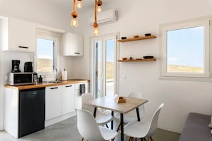 Mikrovågsugn, ugn, spishäll och diskmaskin