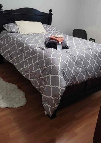  Indio, CA, 3 Friendly Family rooms. No Pets.