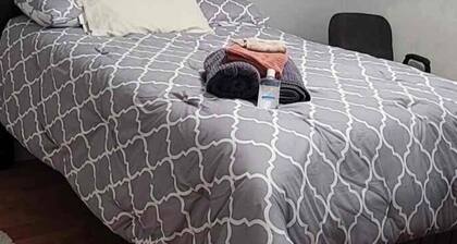 Indio, CA, 3 Friendly Family rooms. No Pets.