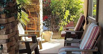 Indio, CA, 3 Friendly Family rooms. No Pets.
