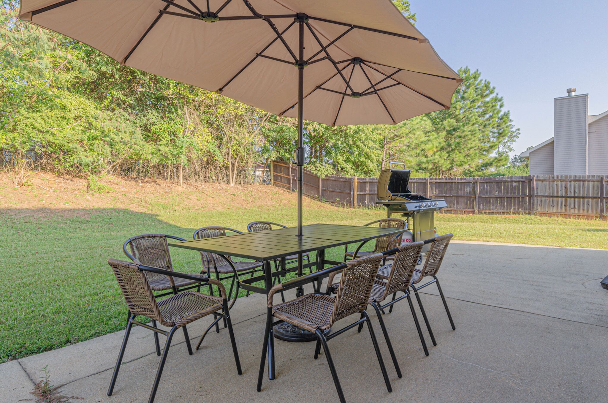 屋外ダイニングエリア