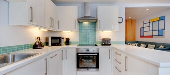 Quayside is an eighteenth century townhouse in the heart of Fowey