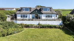 Unclassified image, 4 of 41, button - Boskenna is a beautiful and spacious five-bedroom detached home (Tintagel)