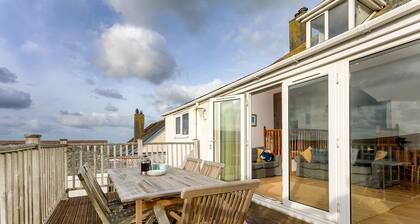 Welcome to Bay View, a stunning five-bedroom dog-friendly holiday home