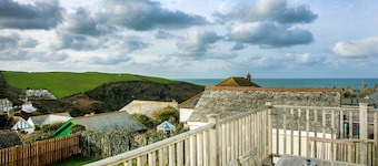 Welcome to Bay View, a stunning five-bedroom dog-friendly holiday home