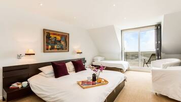 3 slaapkamers, een strijkplank/strijkijzer, wifi, beddengoed