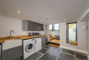 Fridge, microwave, oven, dishwasher