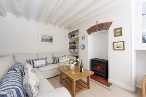 Smart-tv, een dvd-speler en een stereo