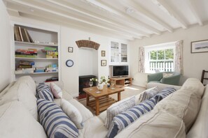 Smart-tv, een dvd-speler en een stereo