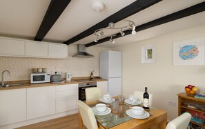 Réfrigérateur, micro-ondes, plaque de cuisson, lave-vaisselle