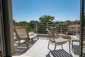 Arte 80 Superior Apartment - B2 | Balcony - Arte 80 (Spata-Artemida)