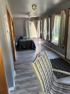 3 bedrooms, WiFi, bed sheets