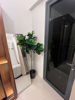 Interior - Cozy 1-bedroom condo with WiFi, AC in a great location welcoming Pasay City (Pasay City)