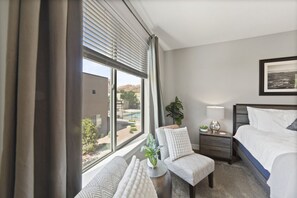 4 bedrooms, desk, iron/ironing board, travel cot