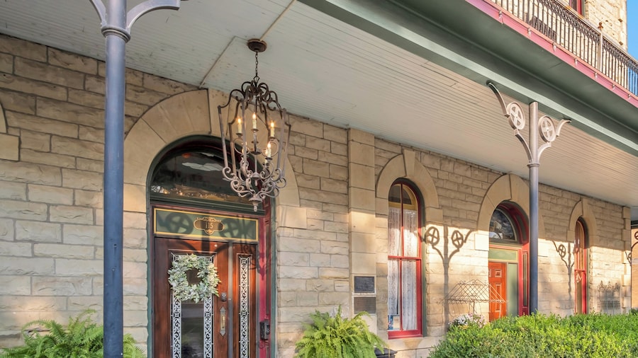 Historic Elgin Hotel