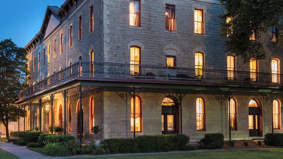 Historic Elgin Hotel