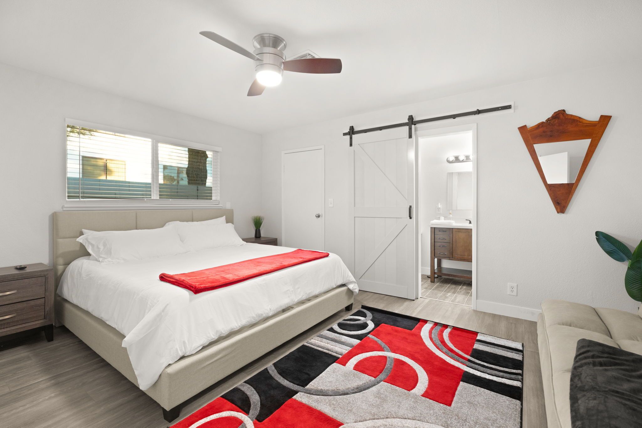 7 bedrooms, iron/ironing board, WiFi, bed sheets