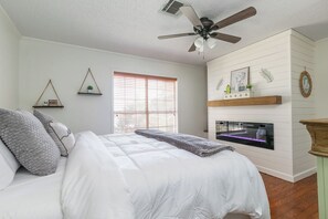 3 bedrooms, WiFi, bed sheets, wheelchair access