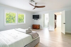 4 soverom, strykejern/-brett, reiseseng for barn og wi-fi (inkludert)