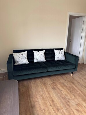 Appartement, 2 chambres | Coin séjour