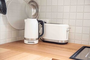 Kaffee und/oder Kaffeemaschine