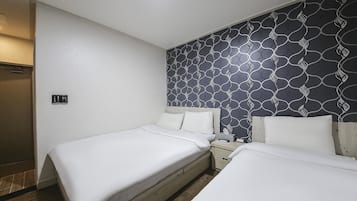 Basic Twin Room, City View | Desk, laptop workspace, free WiFi