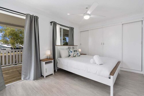 The Pumicestone Porch