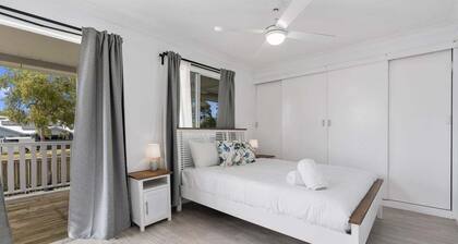 The Pumicestone Porch