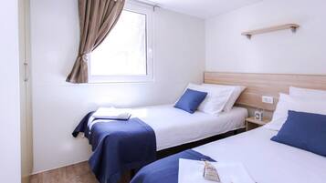 Mobile Home | 2 bedrooms, individually furnished