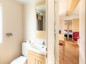 Mobile Home | Bathroom | Hair dryer - Mobile Home in Loire With Pool (Veuzain-sur-Loire)