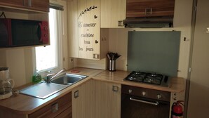 Mobile Home | Private kitchen - Simplistic Mobile Home in Saint-jean-de-monts With Sauna (Saint-Jean-de-Monts)