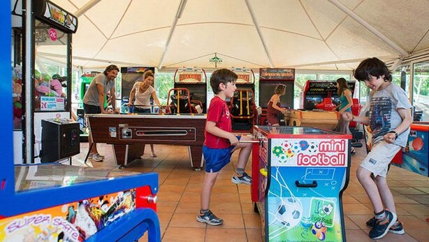 Mobile Home | Children’s area - Simplistic Mobile Home in Saint-jean-de-monts With Sauna (Saint-Jean-de-Monts)