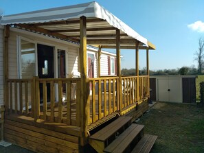 Mobile Home | Exterior - Simplistic Mobile Home in Saint-jean-de-monts With Sauna (Saint-Jean-de-Monts)